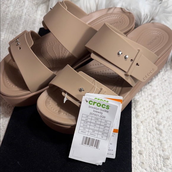 CROCS Shoes - Crocs Women's Brooklyn Buckle Low Wedge sandals Size 9 Tan